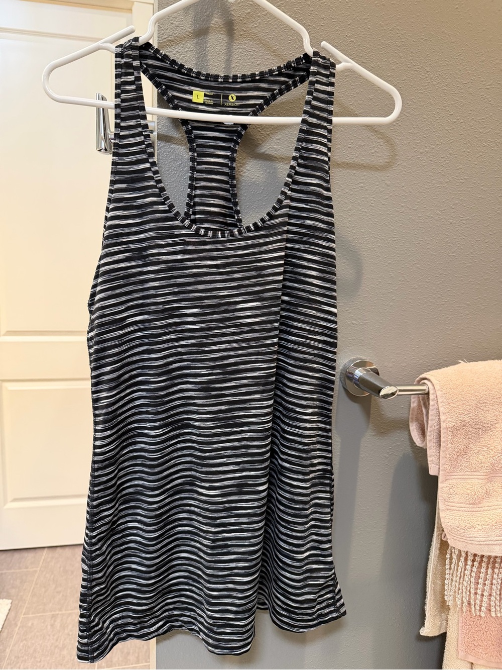 Xersion Black & White Striped Racerback Top